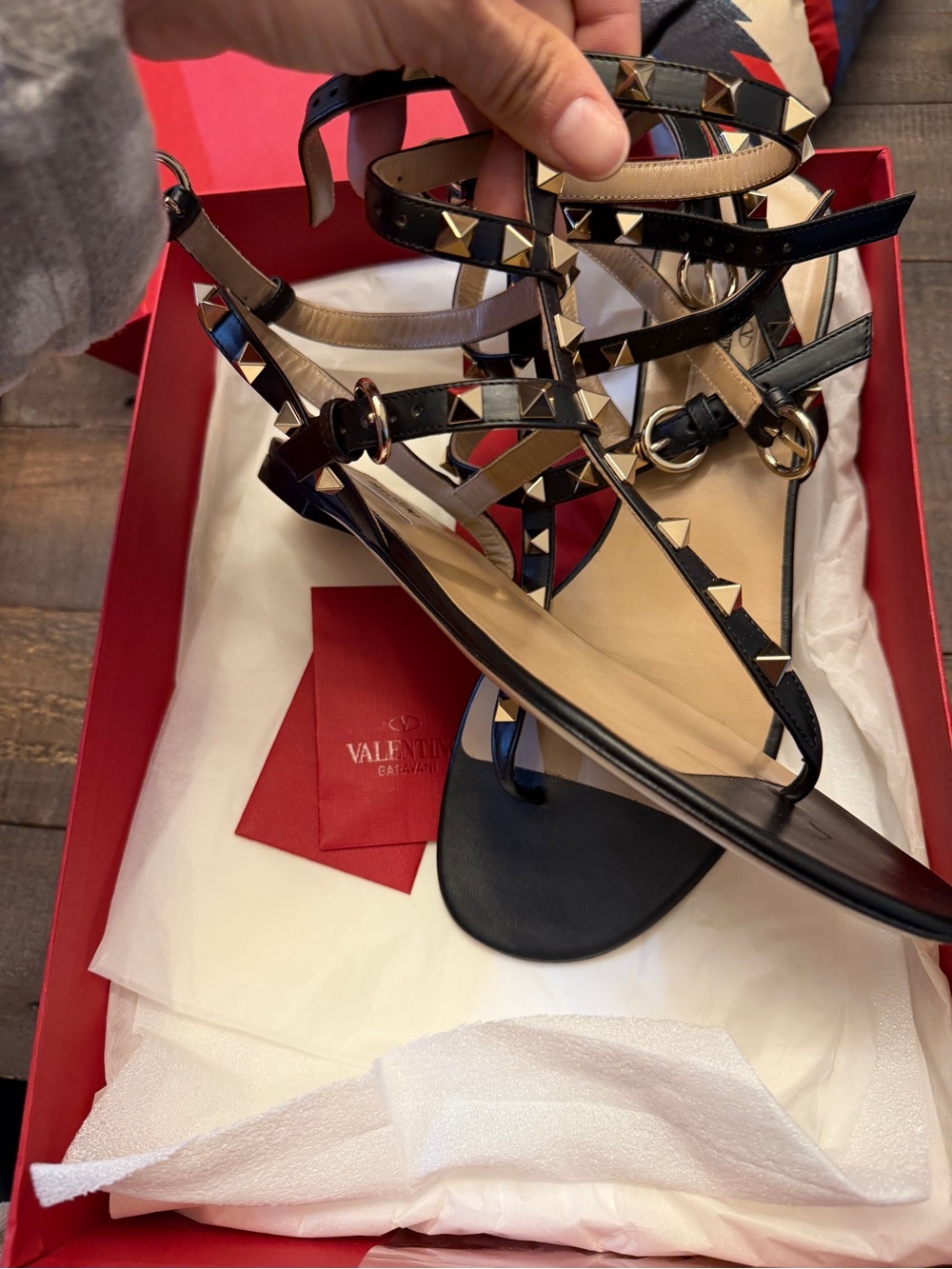 Valentino Garavani Black Leather Rockstud T-Strap Sandals - Picture 4 of 5
